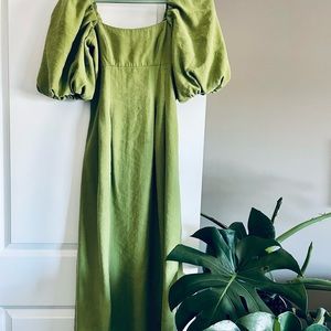 Puffy sleeve green Zara dress